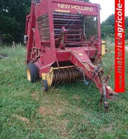 Round baller New Holland d'occasion à vendre