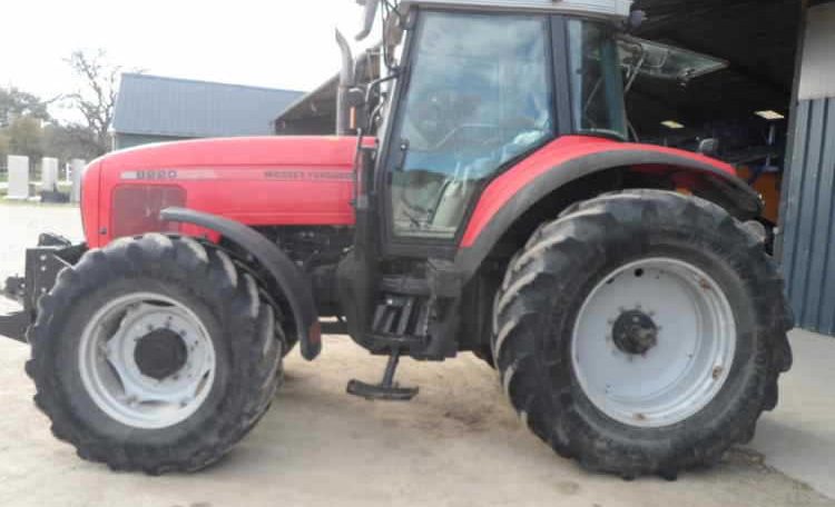 Tracteur Massey Ferguson 8220