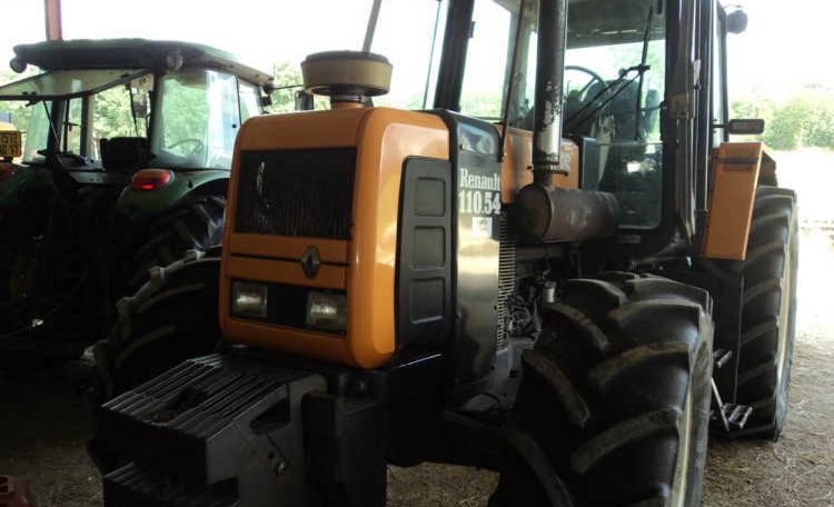 Tracteur Renault 110-54 tz à vendre Poitou Charentes