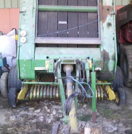 Round Baller JOHN DEERE 590 à vendre Pays de la Loire