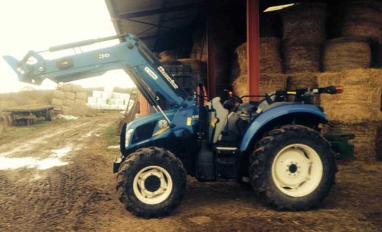 New Holland TD5 avec chargeur d'occasion Meuse