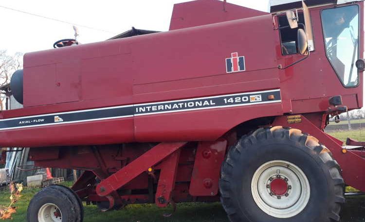 Moissonneuse batteuse CASE IH 1420 à vendre Aquitaine