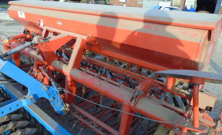 Semoir en ligne KUHN GC2 à vendre Franche-Comté