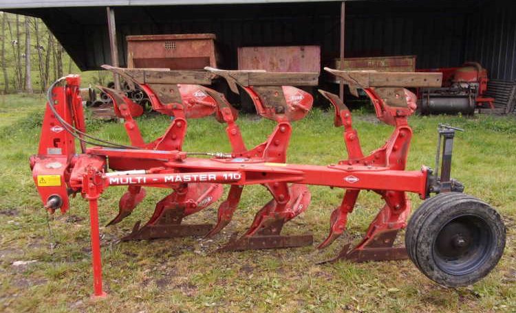 KUHN MULTI-MASTER 110 d'occasion Ardennes