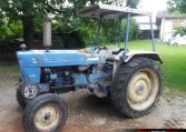 Ancien tracteur FORD 6600 d'occasion en Haute-Savoie