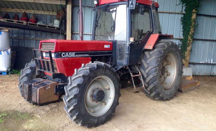 CASE IH 1056 XL, tracteur d'occasion Finistère