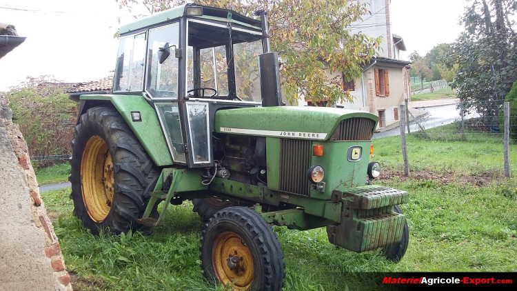 Vieux tracteur d'occasion John Deere 3130 dans le Tarn