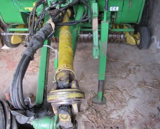 Presse à balles rondes John Deere d'occasion à vendre