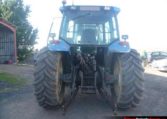 Tracteur agricole avec chargeur à vendre